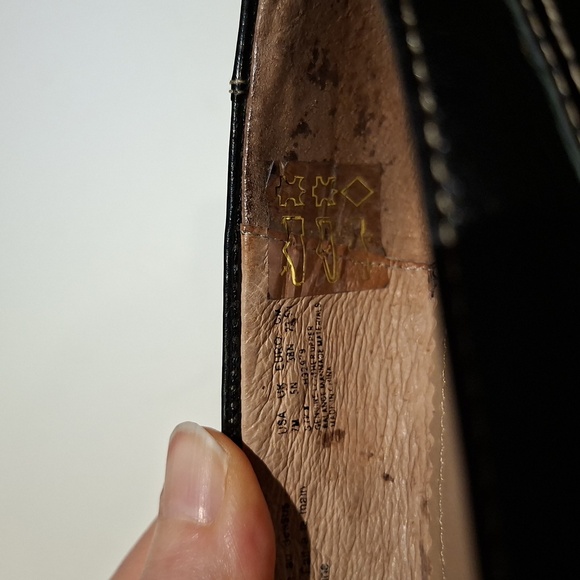 Women's Square-toe Sleek Black Leather Loafers with Contrast Stitching (US 7) - Picture 9 of 9